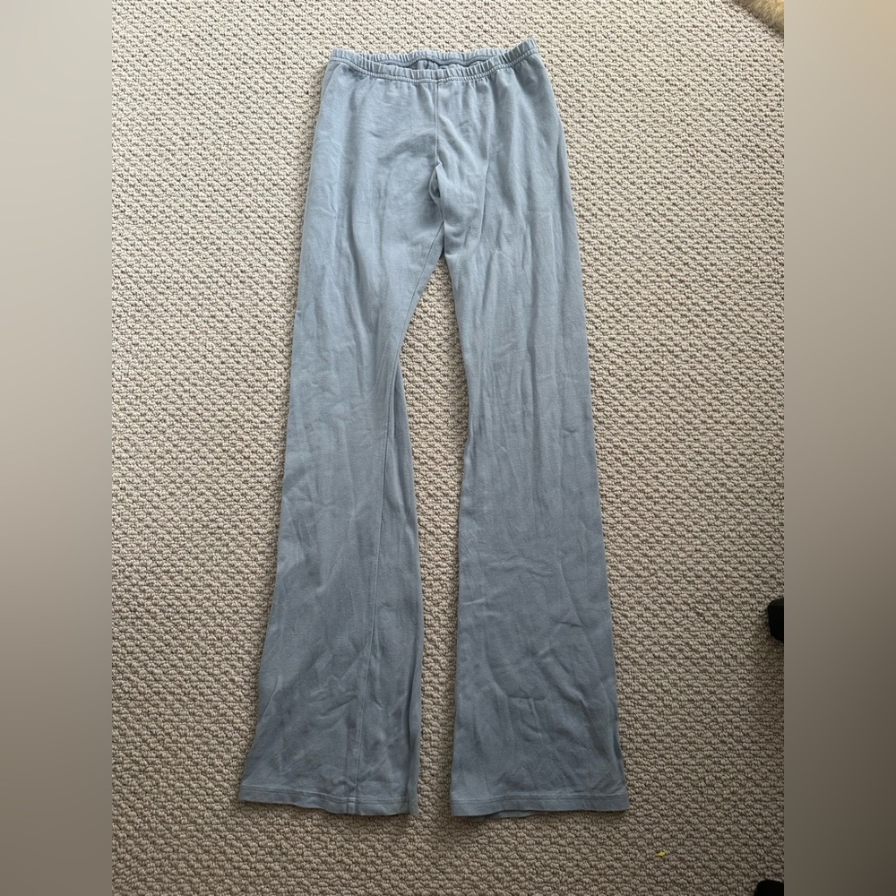 Brandy Melville light blue yoga pants / flare leggings
